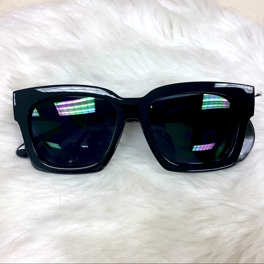 NWT Quay Australia Midnight Runner Sunglasses